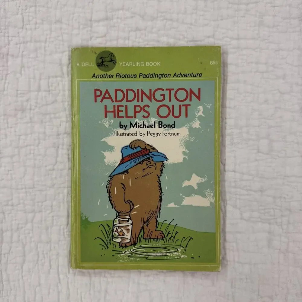 Vintage Young Adult Paperback Book A Dell Yearling Book Paddington Helps Out
